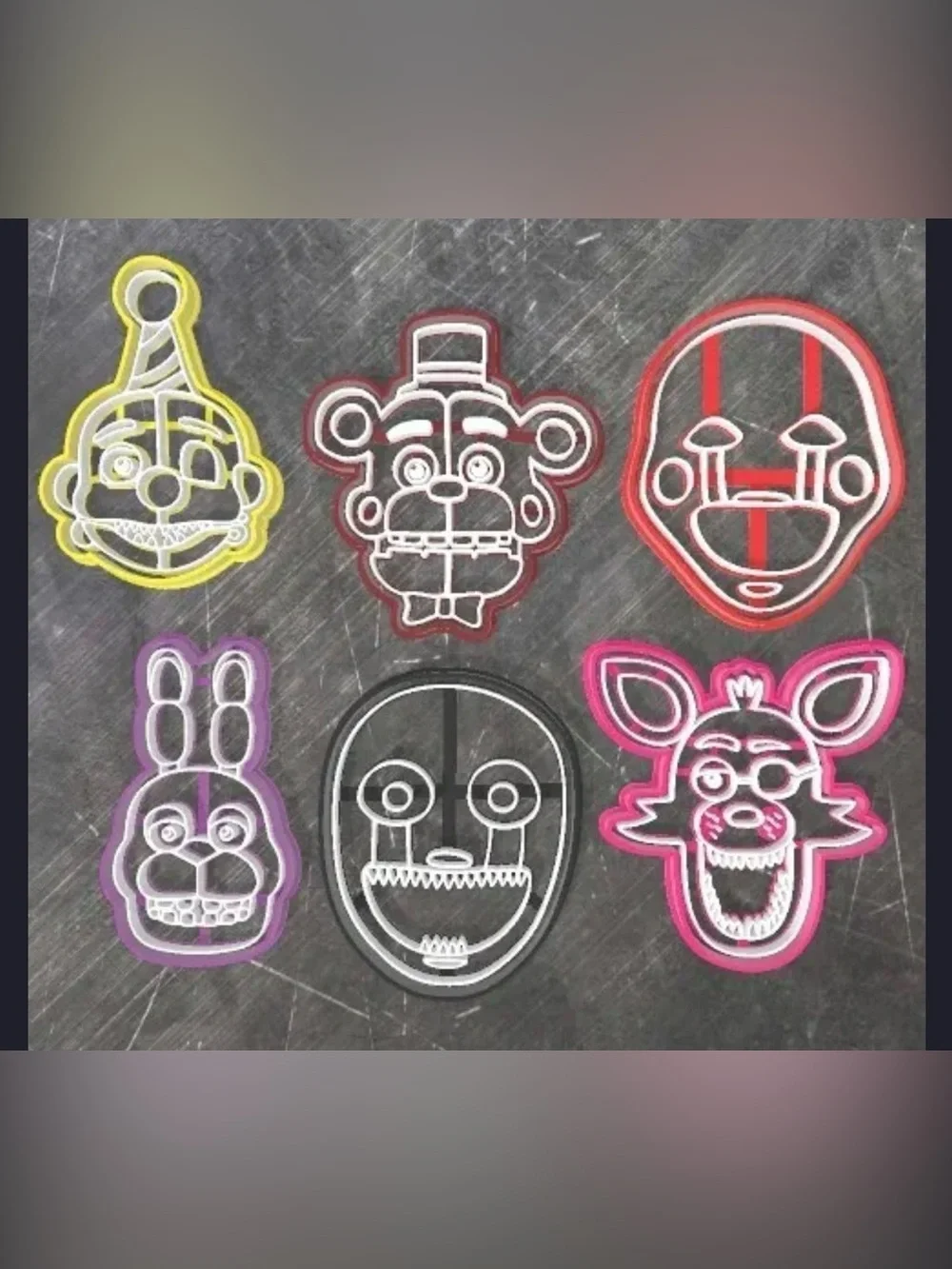FIVE NIGHTS AT FREDDY'S cookie cutter set